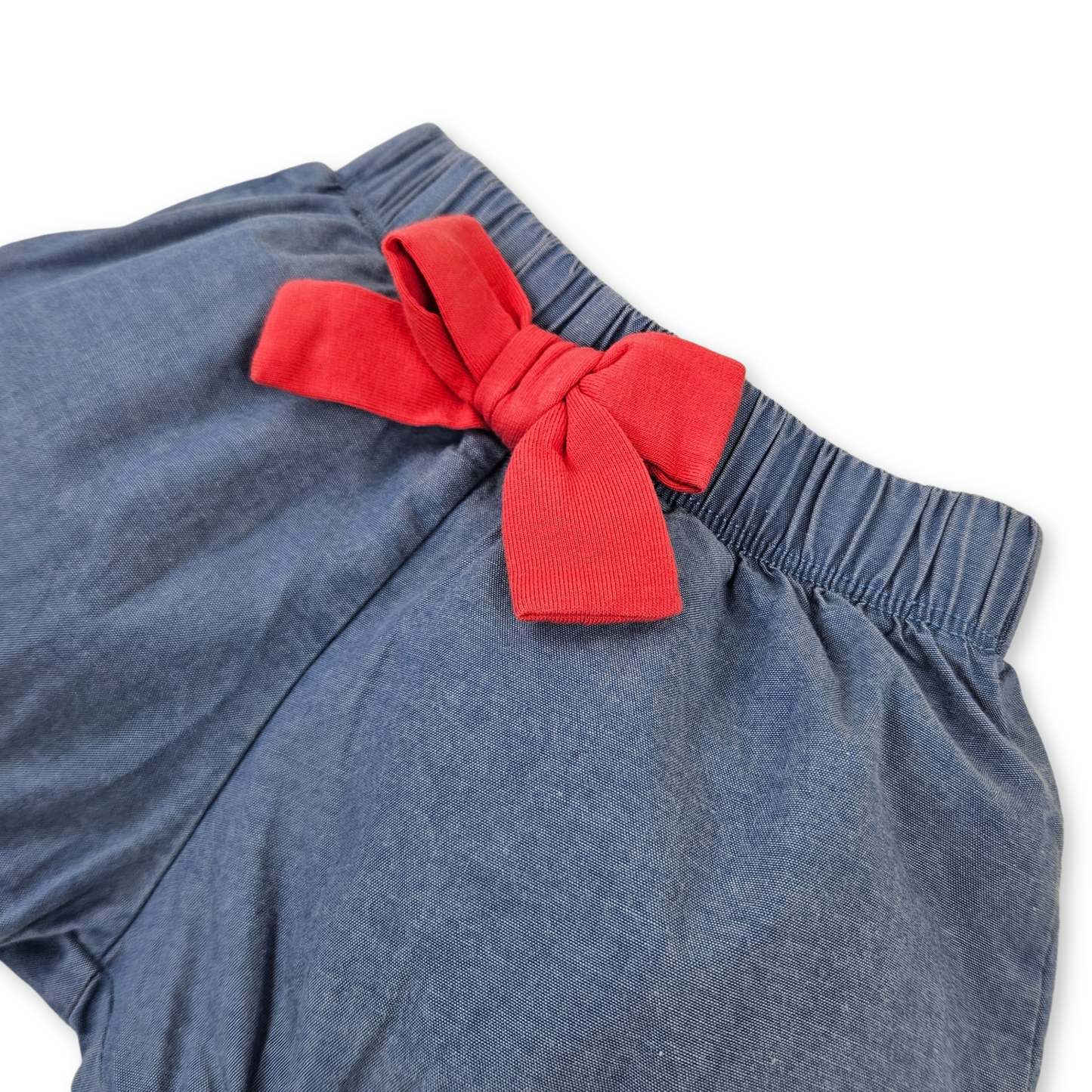 Conjunto de t-shirt e calção de bebé
