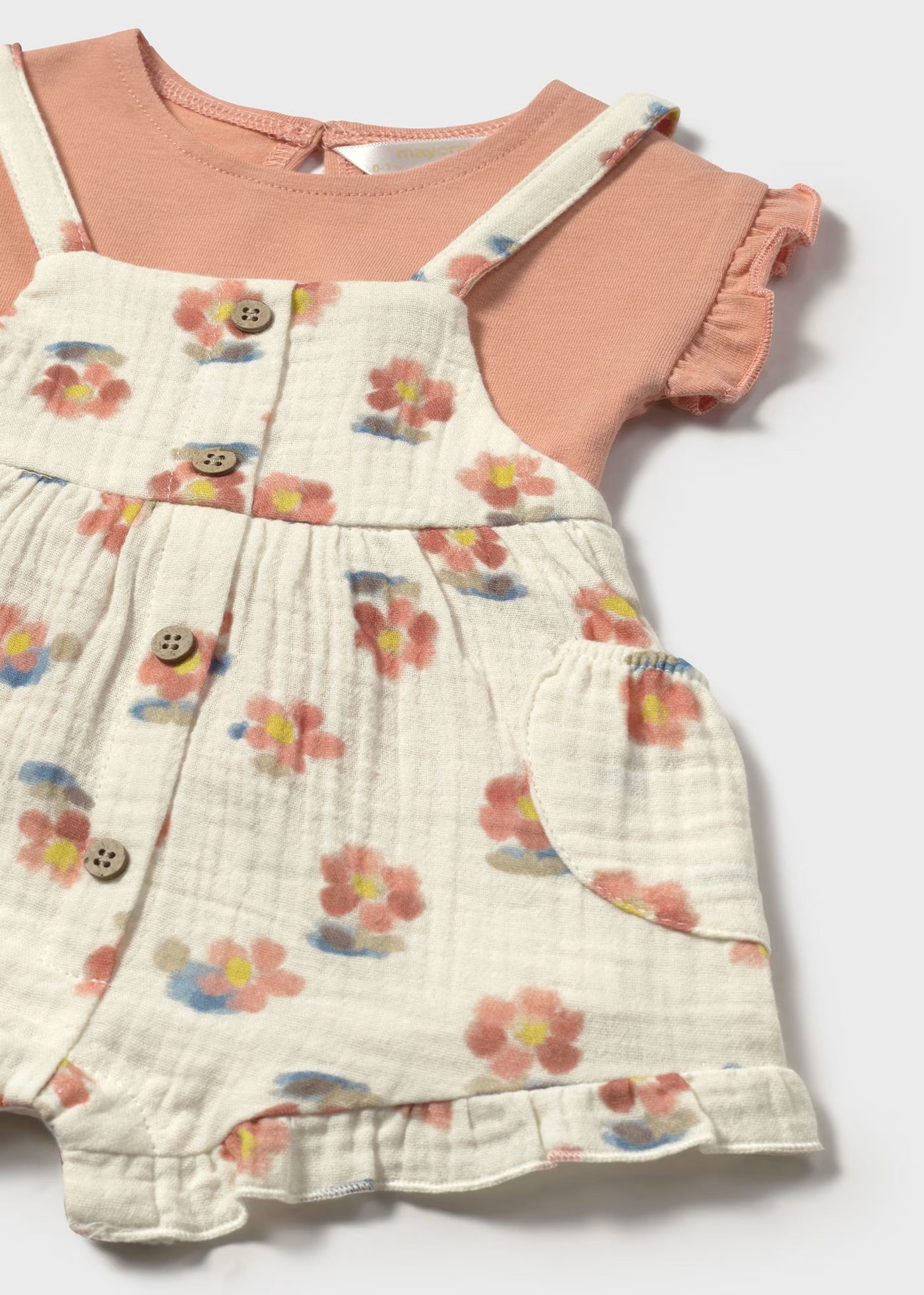 Conjunto jardineira e t-shirt recém nascida