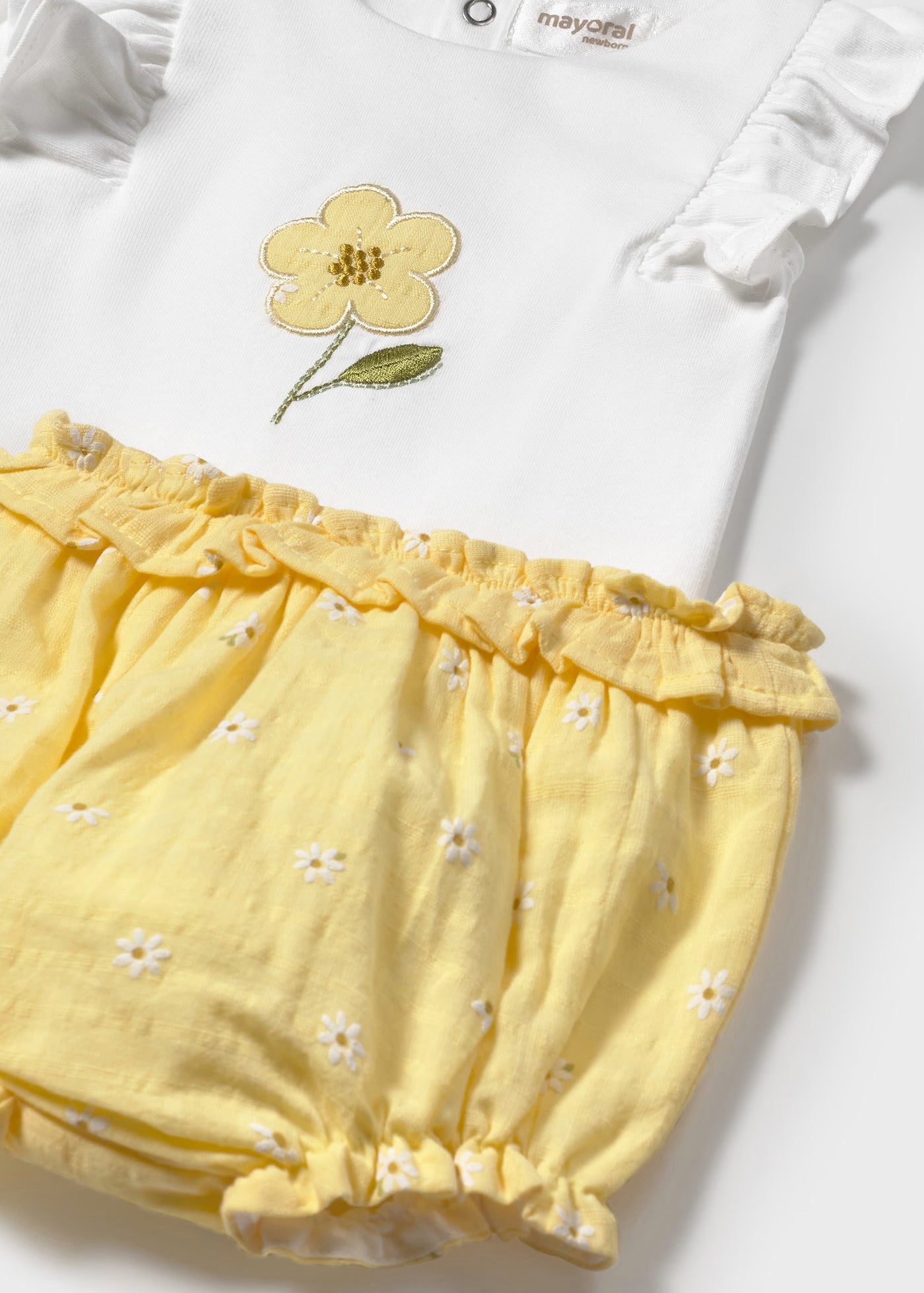 Conjunto tapa fraldas e t-shirt recém nascida