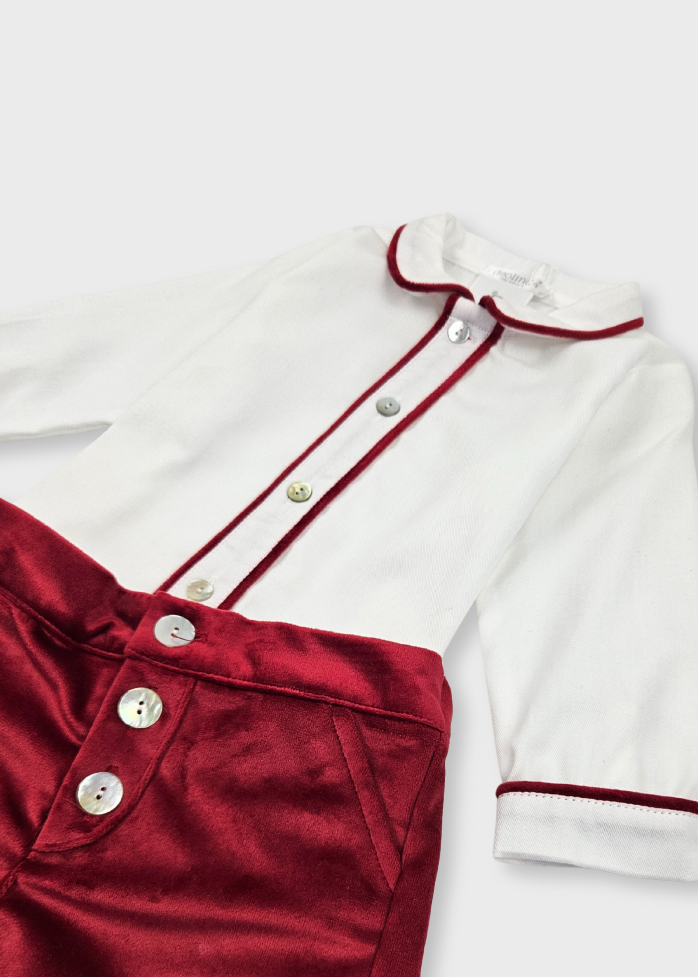 Conjunto de Camisa e Calção de Veludo