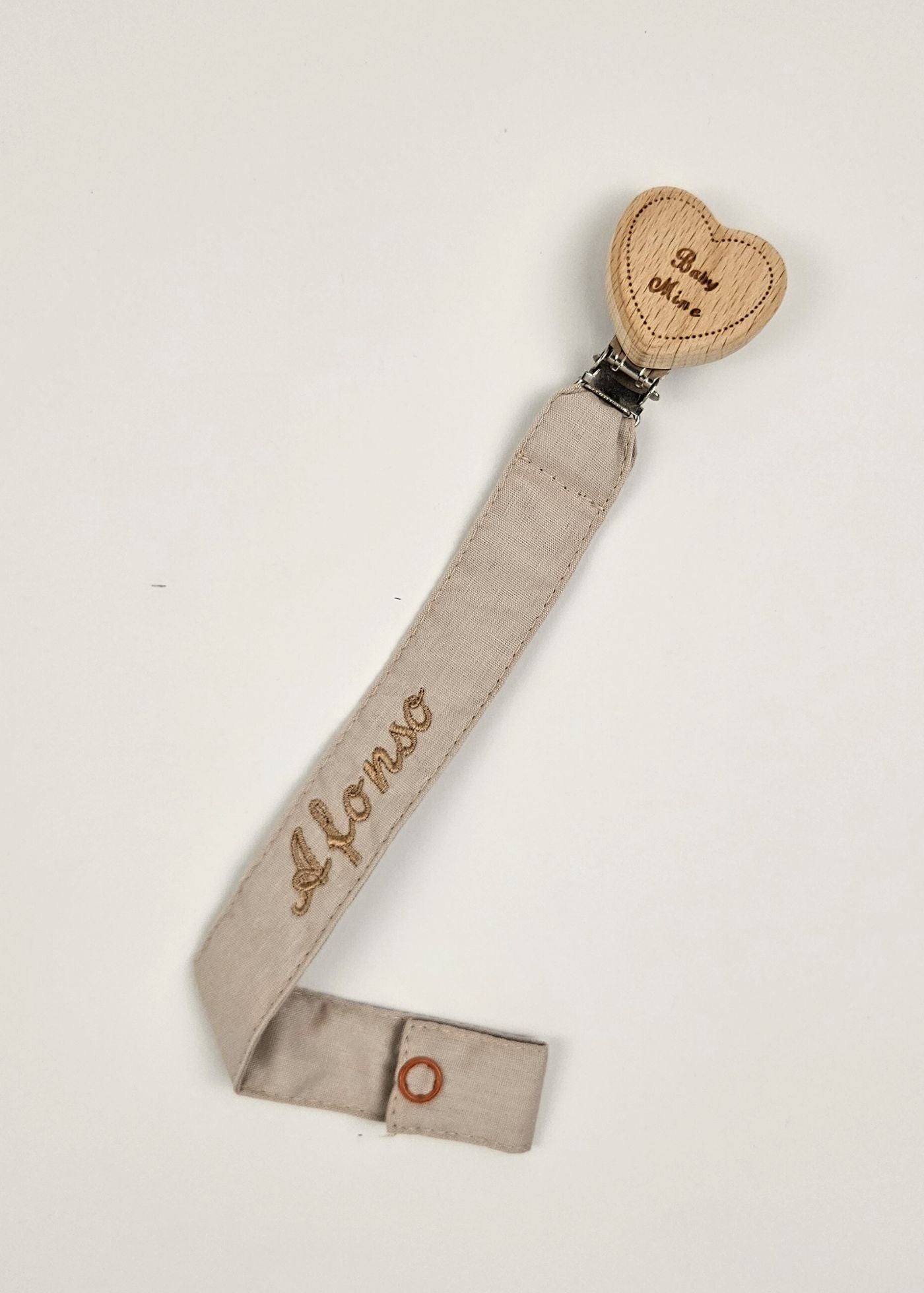 Pack Bordado Personalizado – Toalha, Fraldinha e Babete