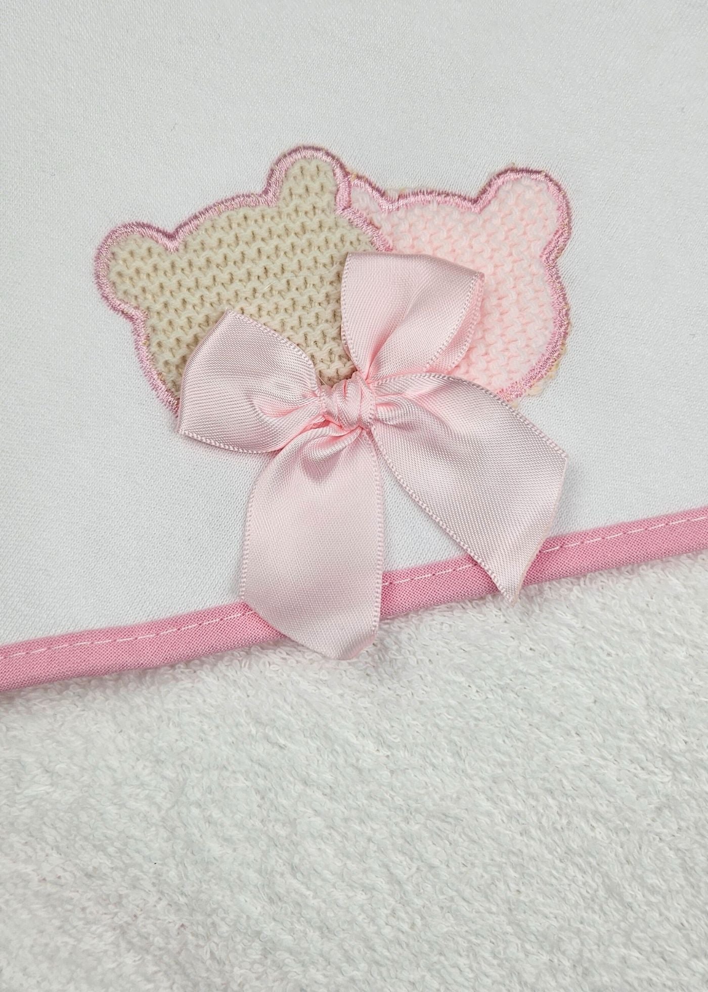 Toalha de banho rosa de bebé