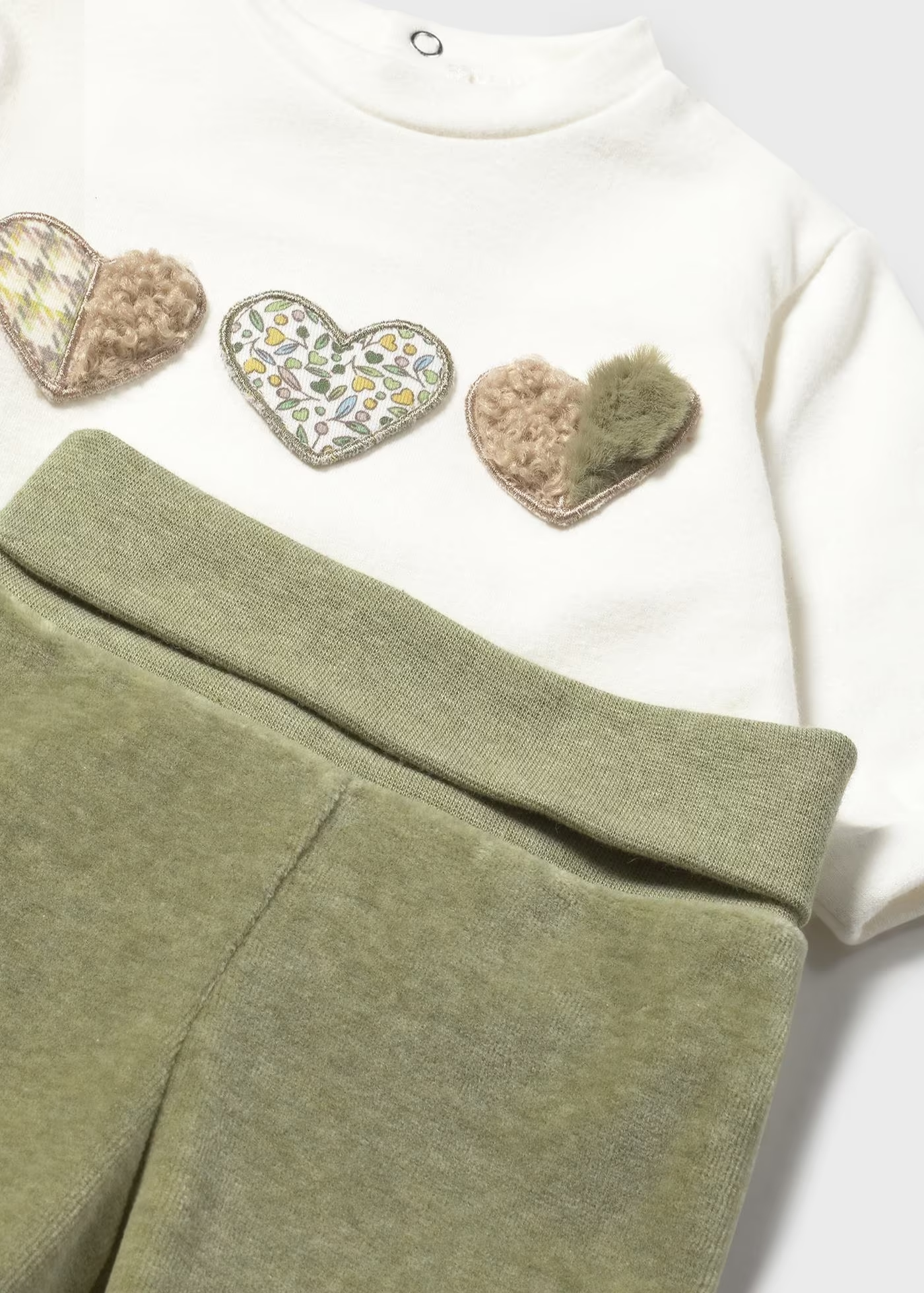 Conjunto calças com pés e sweat recém nascida