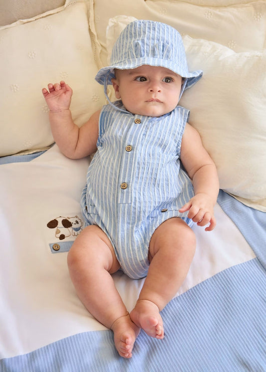 Macacão com gorro de bebé menino