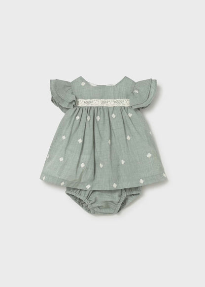 Vestido com tapa fraldas de recém nascida