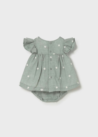 Vestido com tapa fraldas de recém nascida