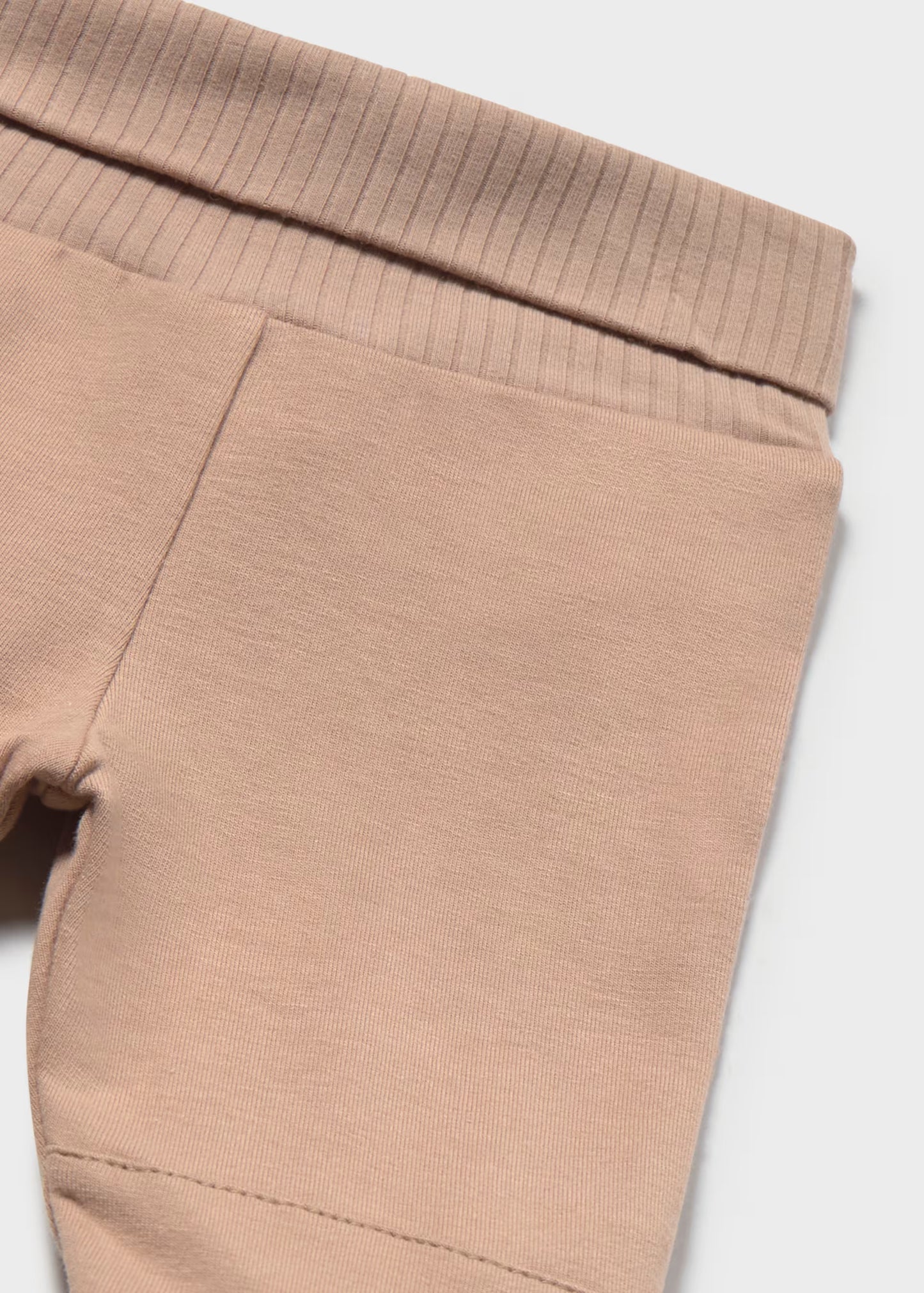 Conjunto de camisola trespasse e calça com pés e gorro para bebé recém nascido, mayoral