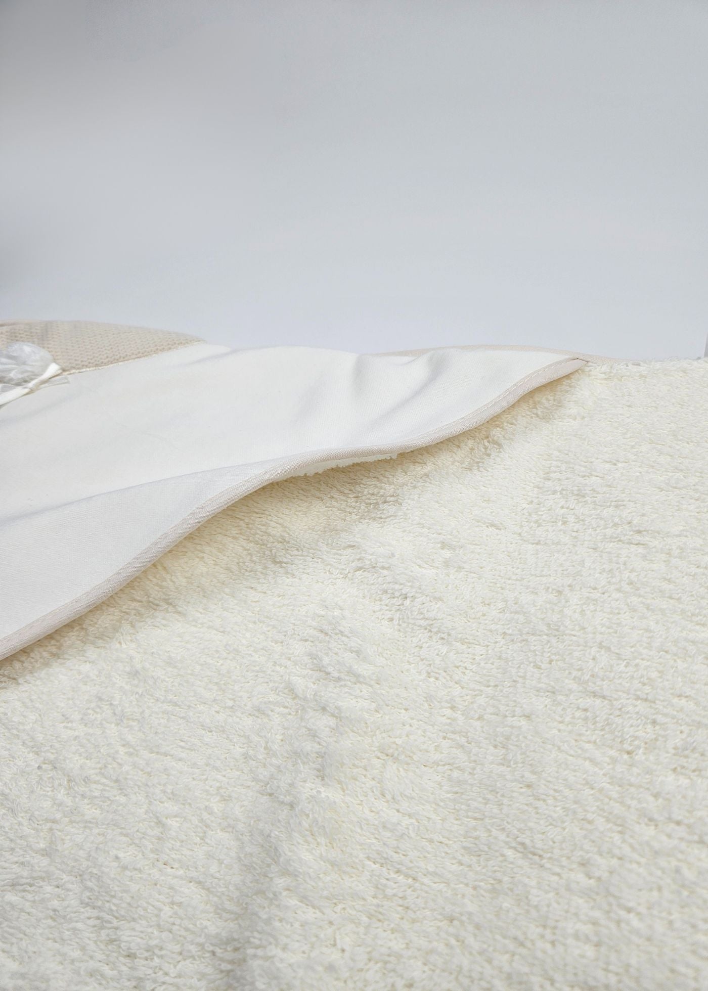 Toalha de banho de bebé bege