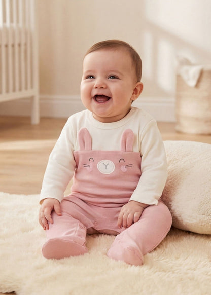 Babygrow de veludo para recém nascida