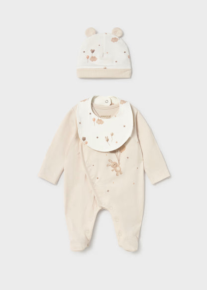 Pack de babygrow, gorro e babete para recém nascido, mayoral