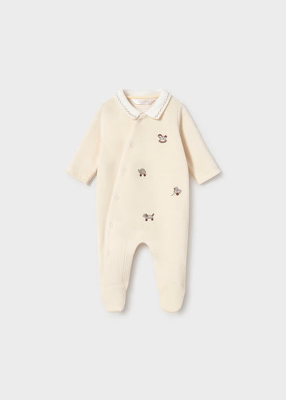 Babygrow de veludo com gola e abertura na frente