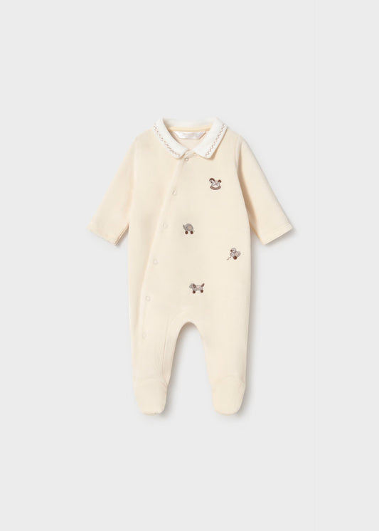 Babygrow de veludo com gola e abertura na frente