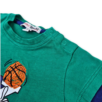 T-shirt e calção de menino