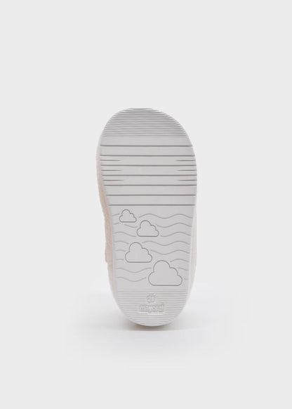 Alpercatas barefoot com velcro para bebé