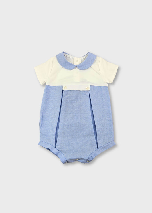 Fofo branco e azul de bebé menino