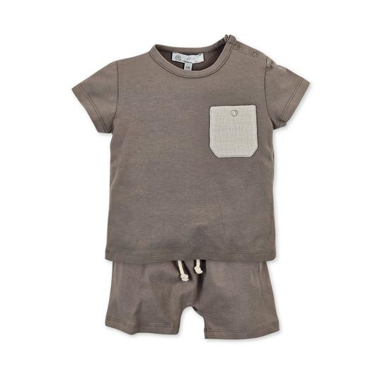 Conjunto de t-shirt e calção