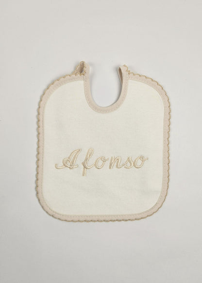 Pack Bordado Personalizado – Toalha, Fraldinha e Babete