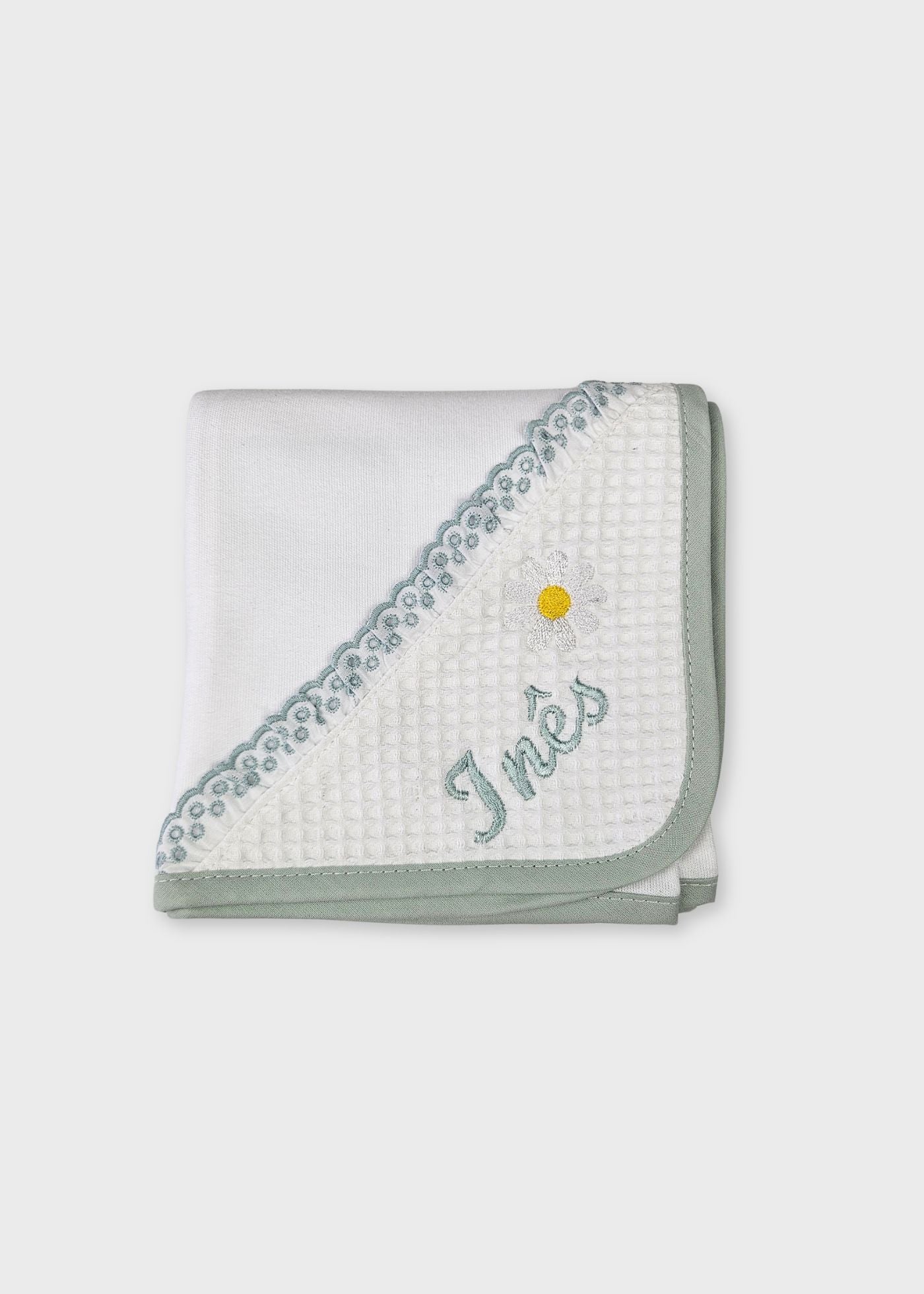 Conjunto especial bordado para bebé