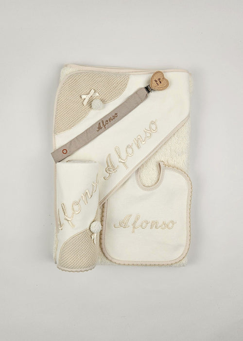 Pack Bordado Personalizado – Toalha, Fraldinha e Babete