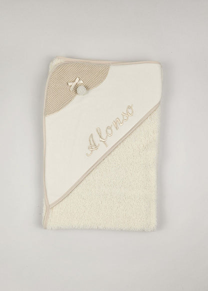 Pack Bordado Personalizado – Toalha, Fraldinha e Babete